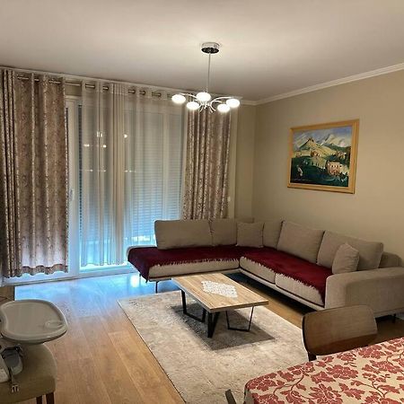 Family Friendly 2 Bedroom Apartment Eden Gardens Tirana City Center Luaran gambar