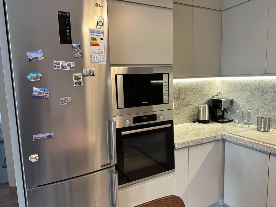 Family Friendly 2 Bedroom Apartment Eden Gardens Tirana City Center Luaran gambar