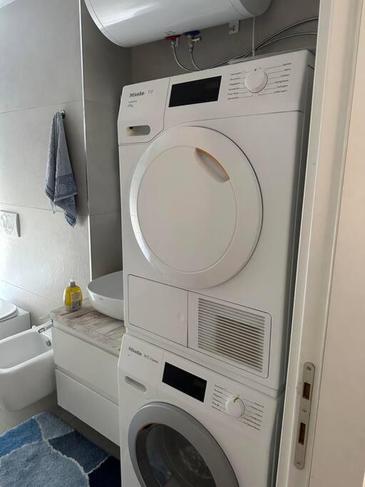 Family Friendly 2 Bedroom Apartment Eden Gardens Tirana City Center Luaran gambar